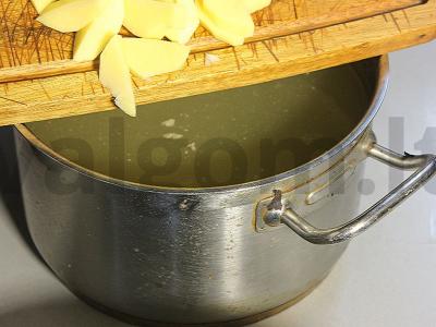 Vištienos kyufta-bozbash su avinžirniais Žingsnis 8