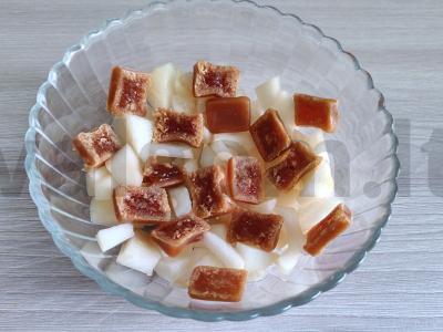 Desertas su kriauše, mėlynėmis ir grietinėlės saldainiais Žingsnis 3