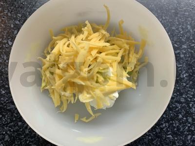 Karšti sumuštiniai su avokadu, sūriu ir pistacijomis Žingsnis 2