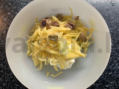 Karšti sumuštiniai su avokadu, sūriu ir pistacijomis Žingsnis 3