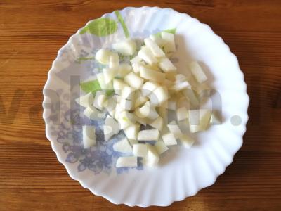 Vaisių salotos su mėlynių jogurtu ir medumi Žingsnis 2