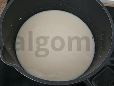 Manų košė ant išrūgų pieno su mangais ir braškėmis Žingsnis 2