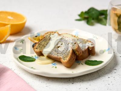 Apelsinų keksas su aguonomis pagrindine nuotrauka