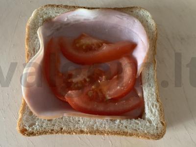 Sumuštinis su karbonaidu, kiaušiniu, pomidoru ir sūriu Žingsnis 5