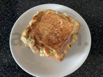 Sumuštinis su karbonaidu, kiaušiniu, pomidoru ir sūriu Žingsnis 11