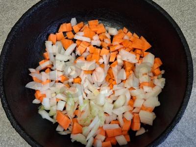 Troškinta jautiena su daržovėmis ir sviestu Žingsnis 1