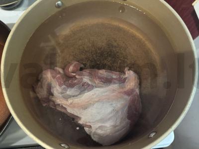 Sūris su jautiena, daržovėmis ir perlinėmis kruopomis Žingsnis 1