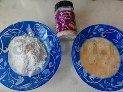 Žuvies lazdelės su šviežiais žalumynais Žingsnis 4