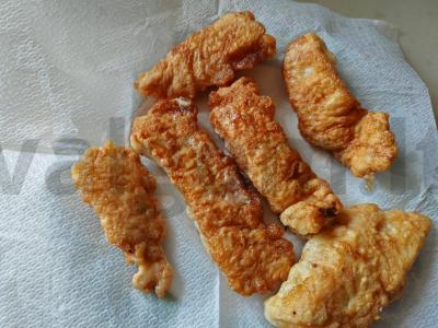 Žuvies lazdelės su šviežiais žalumynais Žingsnis 8