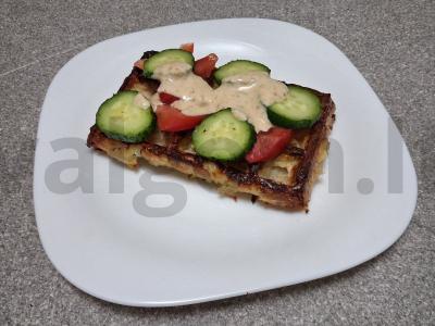 Bulvių vafliai su naminiu faršu pagrindine nuotrauka