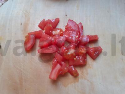 Kiaušinienė ant lavašo su dešra, pomidoru ir rukola Žingsnis 2