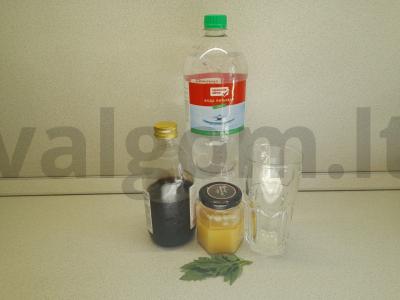 Natūralus gaivus limonadas su melisa Žingsnis 1