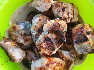 Vištienos šašlykas ant alaus pagrindine nuotrauka