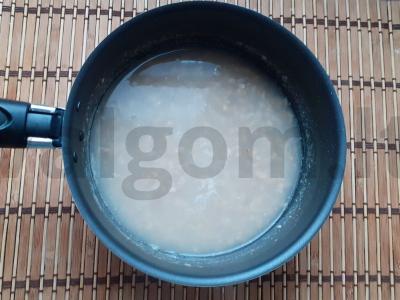 Avižinė košė su bananais ir sėklų mišiniu Žingsnis 1