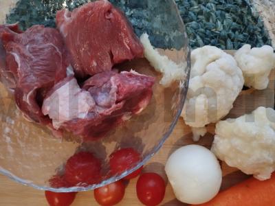 Žiedinės kopūstų sriuba su jautiena ir česnaku Žingsnis 1