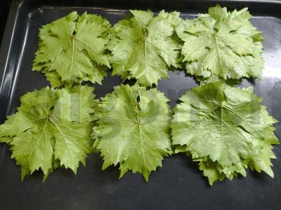 Marinuoti vynuogių lapai dolmai Žingsnis 3