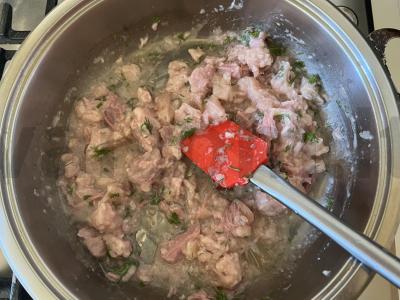 Makaronai su troškiniu ir žolelėmis per 20 minučių Žingsnis 3