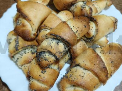 Kruasanai su aguonomis pagrindine nuotrauka