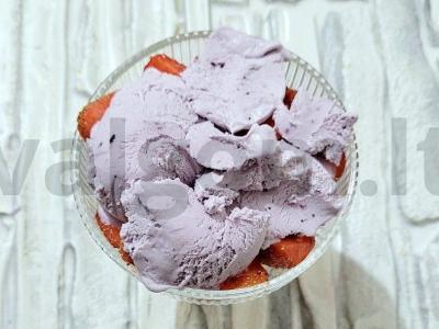 Desertas iš ledų su sausainiais, braškėmis ir šilauogėmis Žingsnis 3