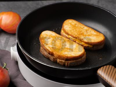 Tirštas pomidorų sriuba su grilio sūriu Žingsnis 9