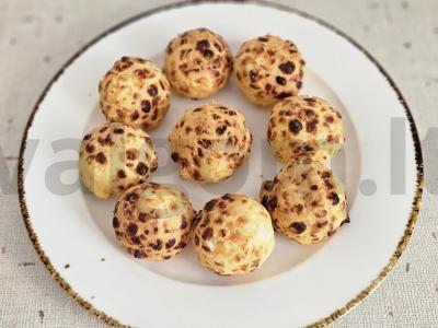 Sūrio blynai su mėlynėmis pagrindine nuotrauka