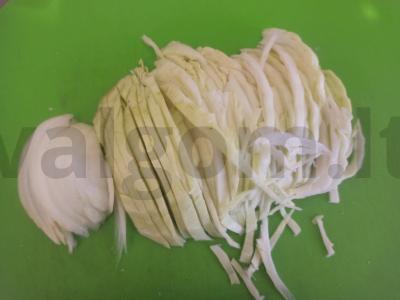 Rulonas su kopūstais ir troškinta mėsa vakarienei Žingsnis 1