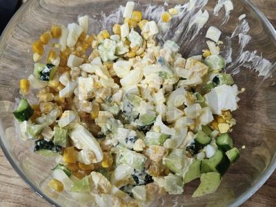 Salotos su kukurūzais ir česnakų sūriu Žingsnis 6