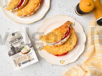 PP-žolelė iš suluguni pagrindine nuotrauka