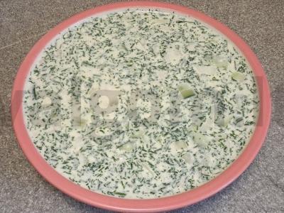 Okroška su vištienos filė, alyvuogių majonezu ir kvašu pagrindine nuotrauka