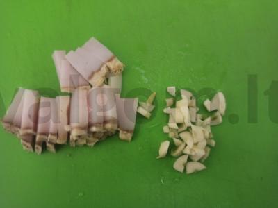 Keptas bulves su šonine ir česnaku Žingsnis 2