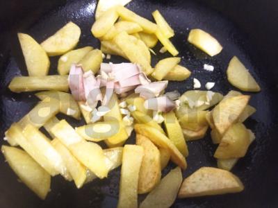 Keptas bulves su šonine ir česnaku Žingsnis 3