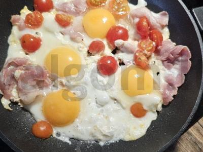 Šakšuka su bekonu ir pomidorais Žingsnis 6