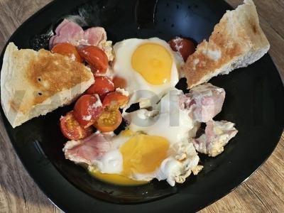 Šakšuka su bekonu ir pomidorais Žingsnis 7