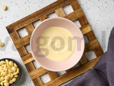 Šokoladinis lipnus desertas iš kakavos pupelių Žingsnis 1