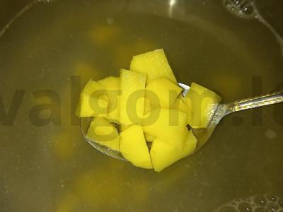 Lašišų sriuba su lydytu sūriu Žingsnis 3