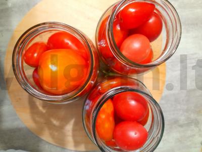 Sūdyti pomidorai su krienų lapais žiemai Žingsnis 3