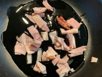 Sriuba-pyragas su rukola, sūriu, cukinija ir šonine Žingsnis 2