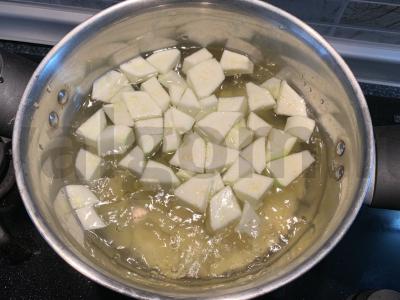 Sriuba-pyragas su rukola, sūriu, cukinija ir šonine Žingsnis 5