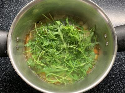 Sriuba-pyragas su rukola, sūriu, cukinija ir šonine Žingsnis 9