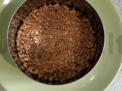 Švelnus tortas be kepimo iš avižinių sausainių ir varškės Žingsnis 5