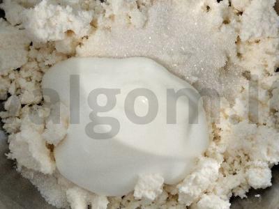 Švelnus tortas be kepimo iš avižinių sausainių ir varškės Žingsnis 7