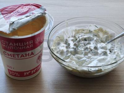 Menkių filė grietinėje su marinuotais agurkais Žingsnis 3