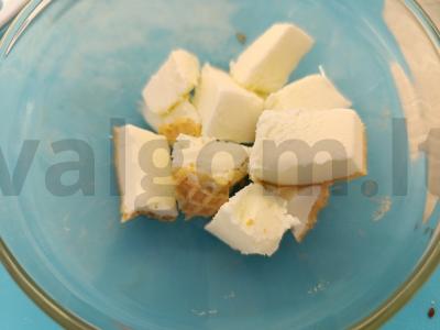 Uogų salotas su zefyrais ir ledais Žingsnis 1