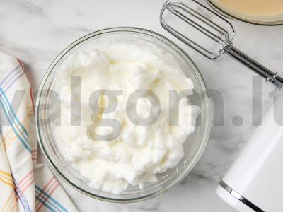 Duonos apkepas su vyšniomis Žingsnis 5