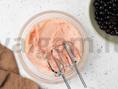 Šokoladinis keksiukas su serbentais Žingsnis 4