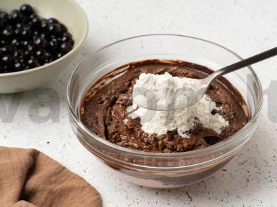 Šokoladinis keksiukas su serbentais Žingsnis 6