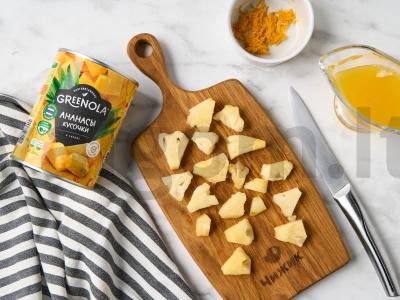 Tropinis tortas su ananasais Žingsnis 1