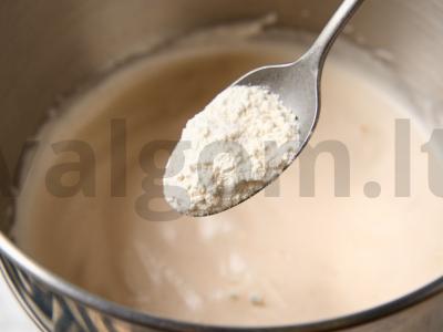 Tropinis tortas su ananasais Žingsnis 3