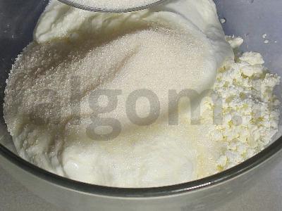 Varškės ir vaisių sluoksniuotas desertas Žingsnis 2