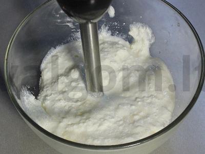 Varškės ir vaisių sluoksniuotas desertas Žingsnis 3